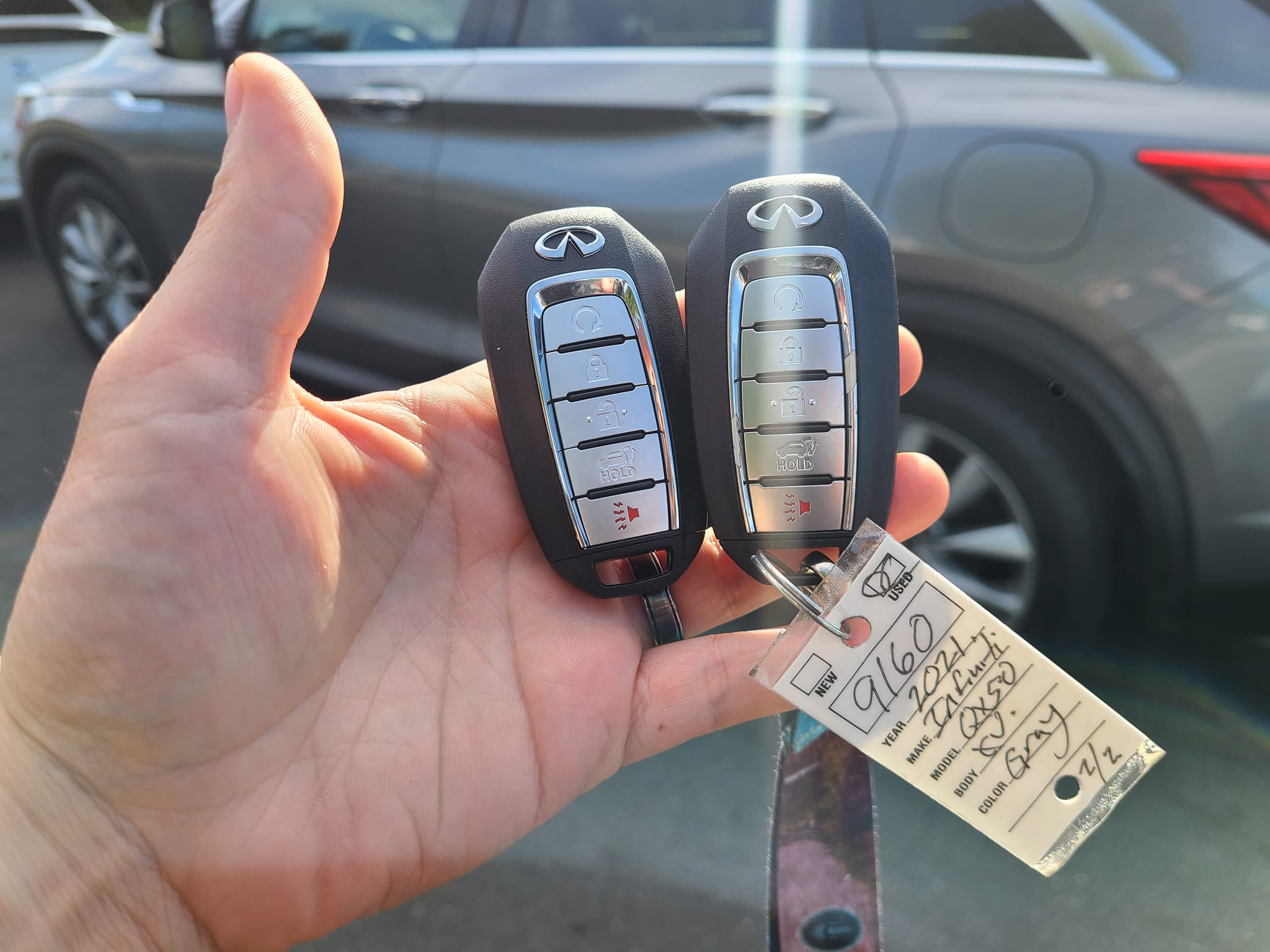 OEM Keys 2021 Infiniti QX50 – Half Dealer Price - Locksmith Job in Kent, WA